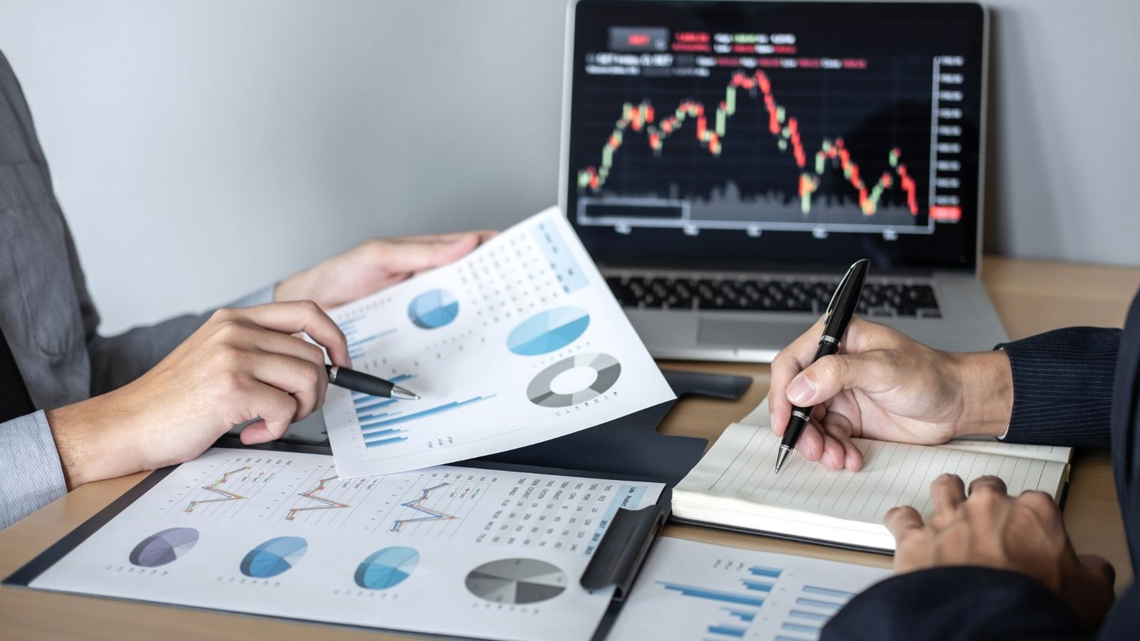 3 Saham Terbaik untuk Investasi Tahun 2025